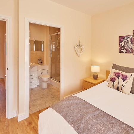 Host & Stay - The Scuttlebutt Townhouse Whitby Eksteriør billede